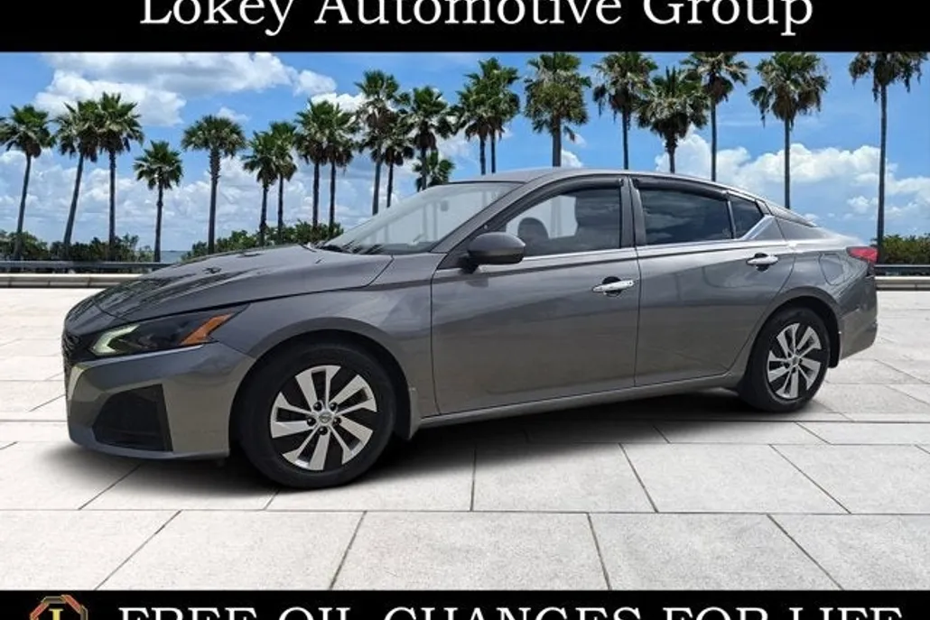 2023 Nissan Altima 2.5 S photo 1