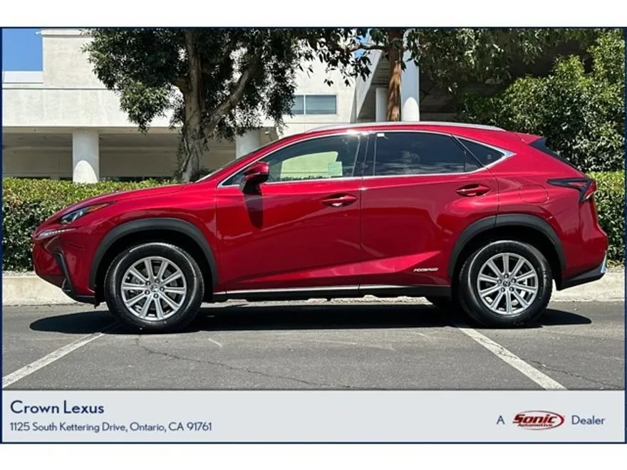 2019 Lexus NX 300h Luxury photo 1