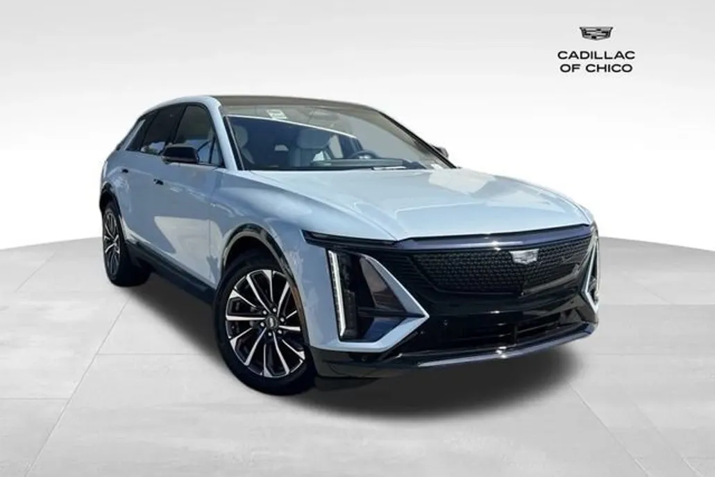 2025 Cadillac Lyriq Sport photo 1