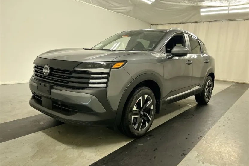 2025 Nissan Kicks SV photo 1