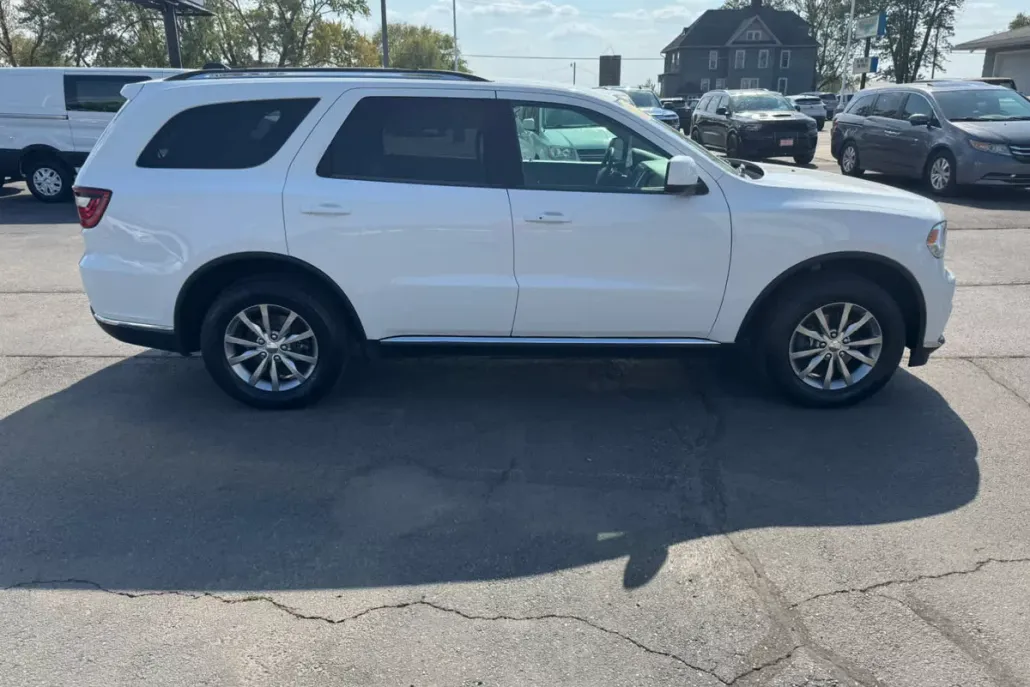 2017 Dodge Durango SXT photo 1