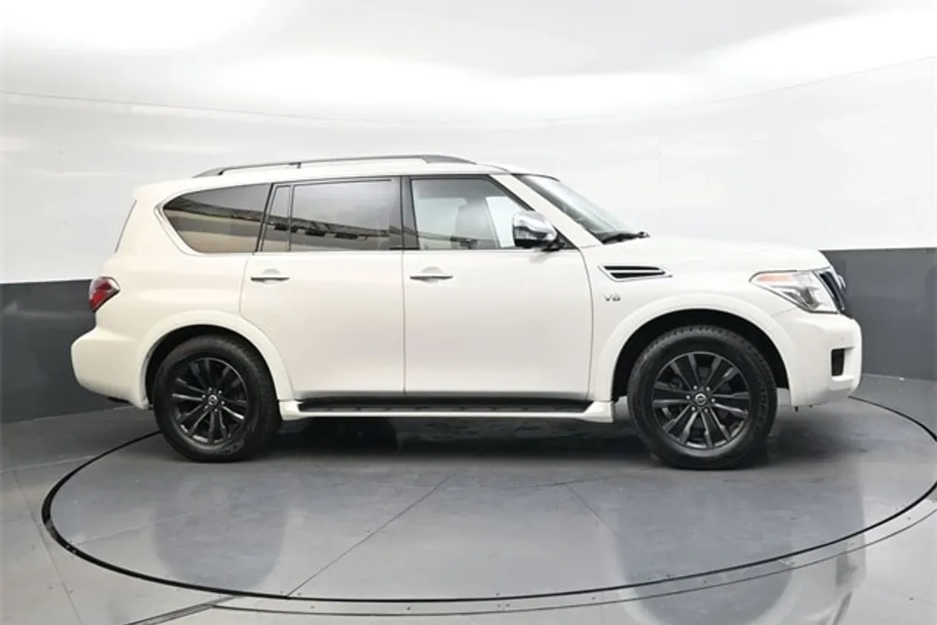 2019 Nissan Armada Platinum photo 1