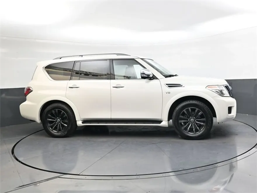 2019 Nissan Armada Platinum photo 1