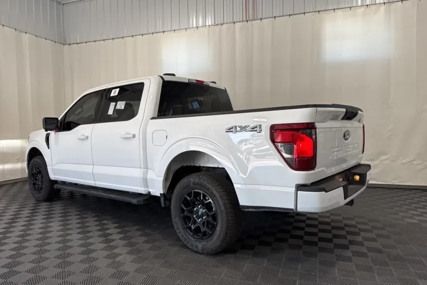 2024 Ford F-150 XLT photo 1