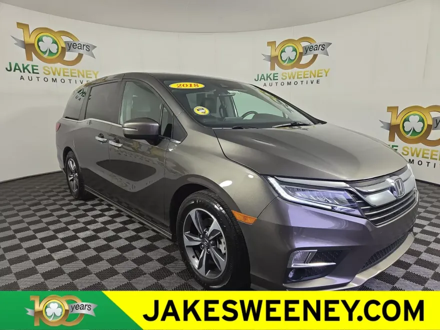 2018 Honda Odyssey Touring photo 1