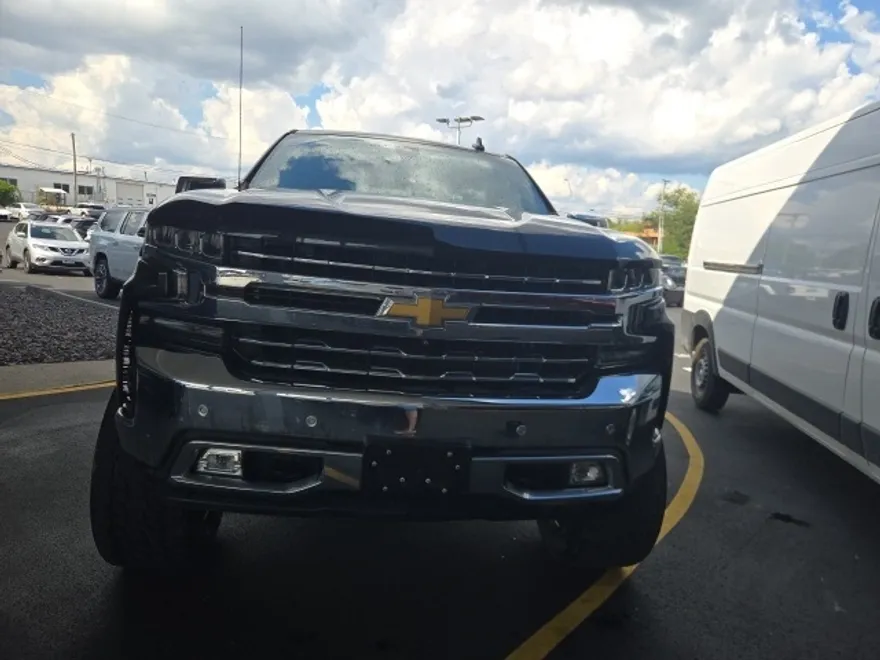 2019 Chevrolet Silverado 1500 LTZ photo 1