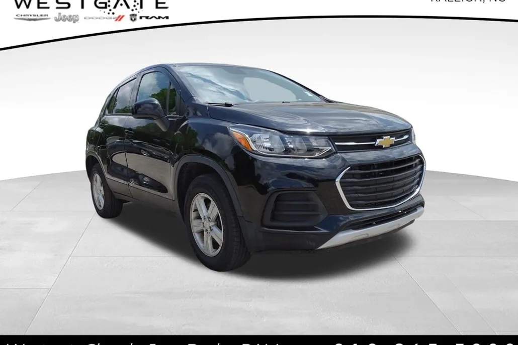 2020 Chevrolet Trax LS photo 1
