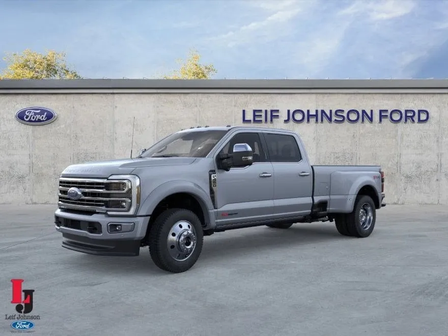 2026 Ford F-450 Platinum photo 1