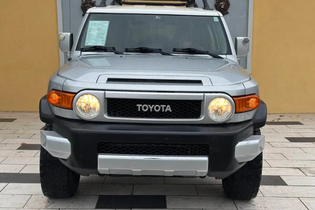 2008 Toyota FJ Cruiser Base photo 1