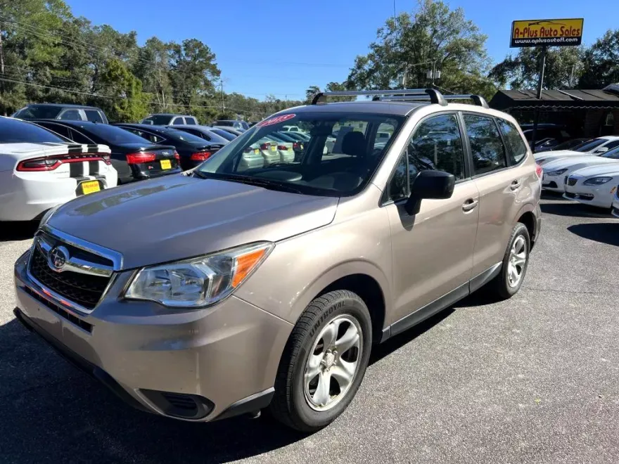 2015 Subaru Forester 2.5i photo 1