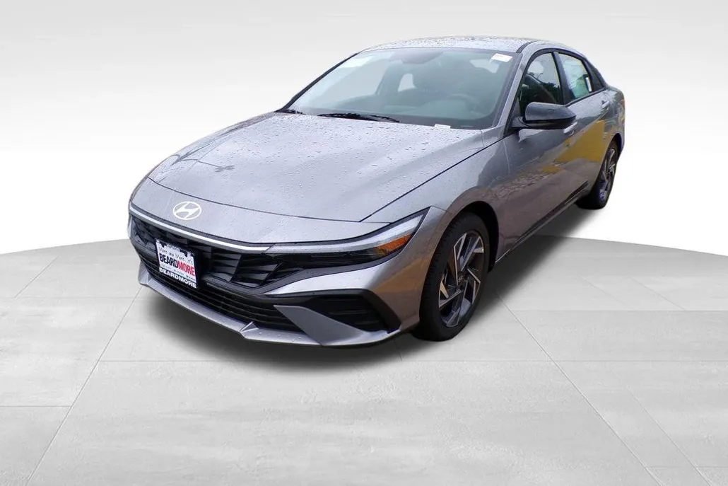 2025 Hyundai Elantra SEL Sport photo 1