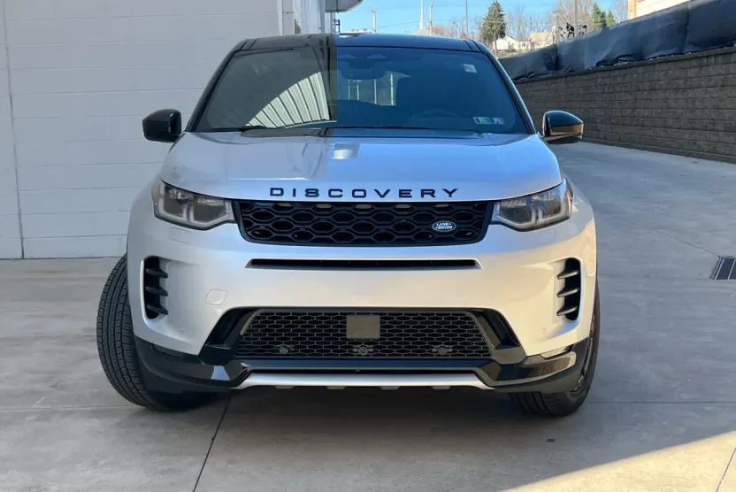 2025 Land Rover Discovery Sport Dynamic SE photo 1