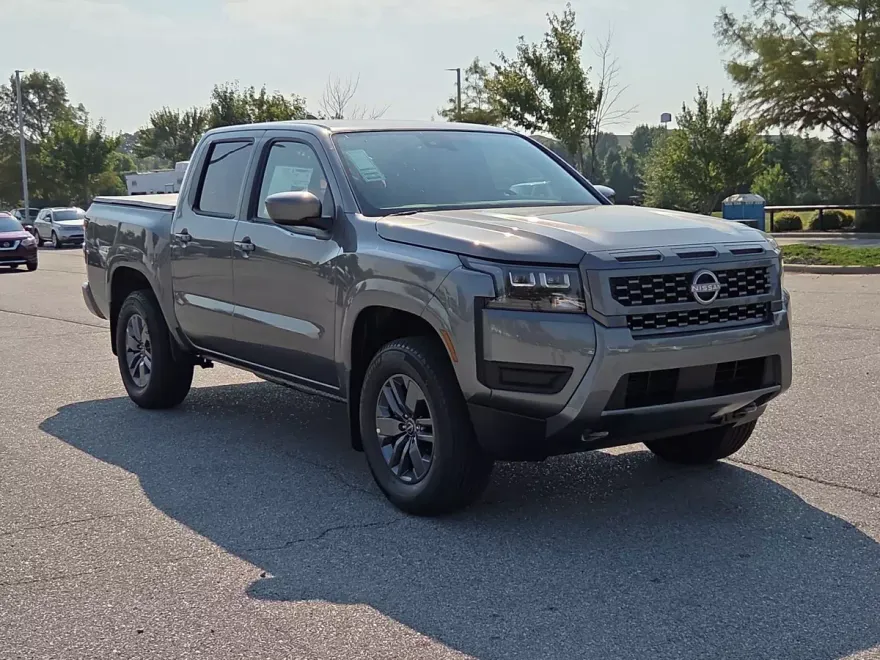 2026 Nissan Frontier Crew Cab SV photo 1