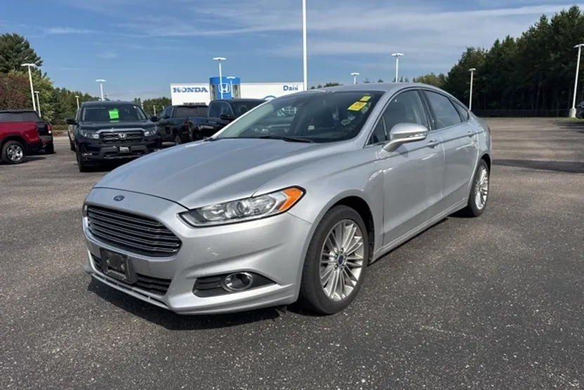 2014 Ford Fusion SE photo 1