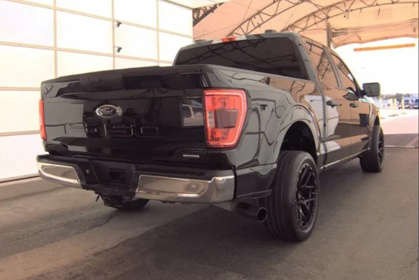 2023 Ford F-150 XLT photo 1