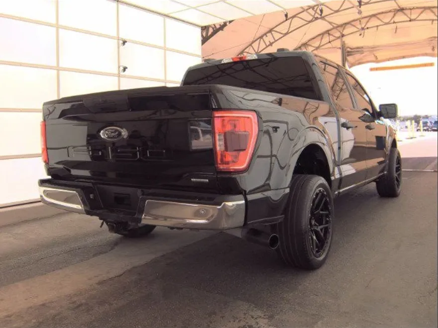 2023 Ford F-150 XLT photo 1