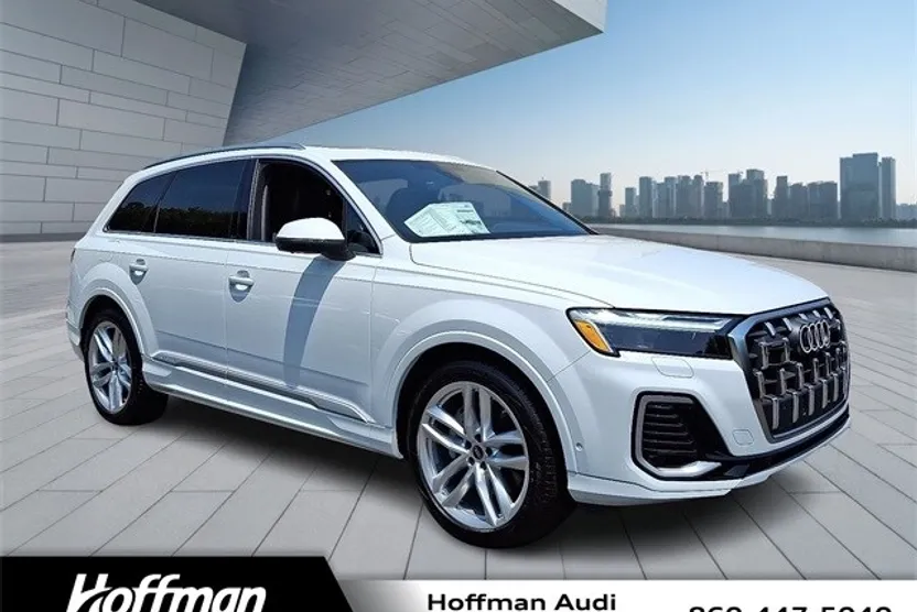 2025 Audi Q7 55 Premium Plus photo 1