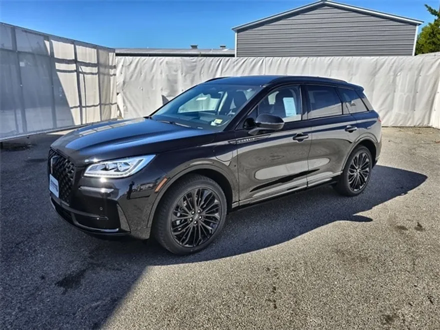 2025 Lincoln Corsair Grand Touring photo 1