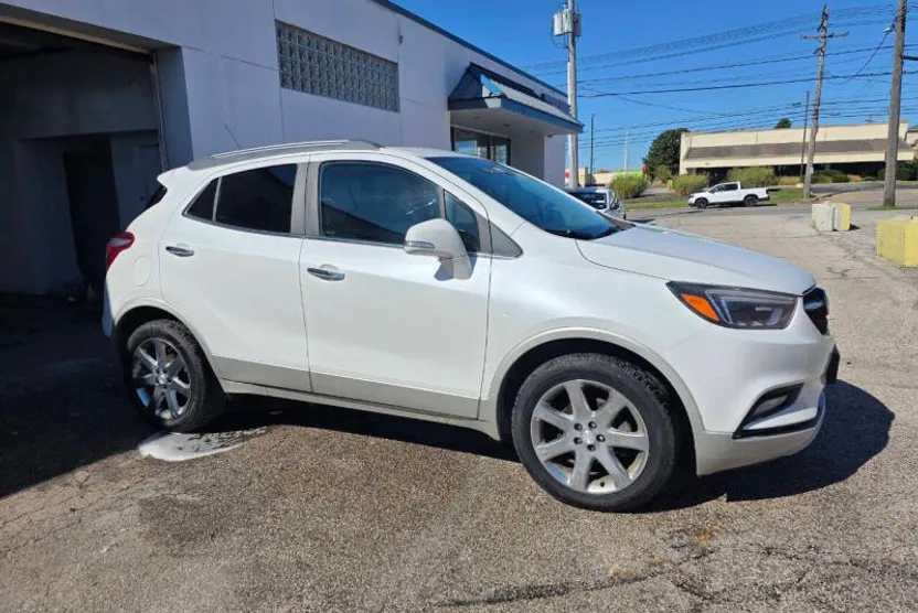2017 Buick Encore Essence photo 1