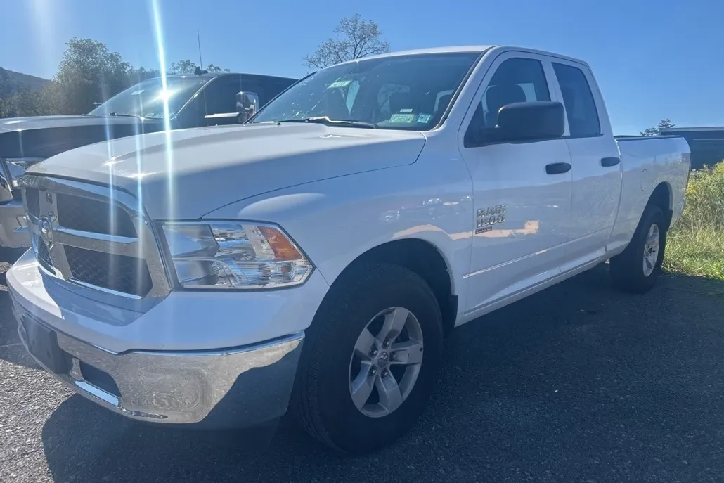 2024 Ram 1500 Classic SLT photo 1