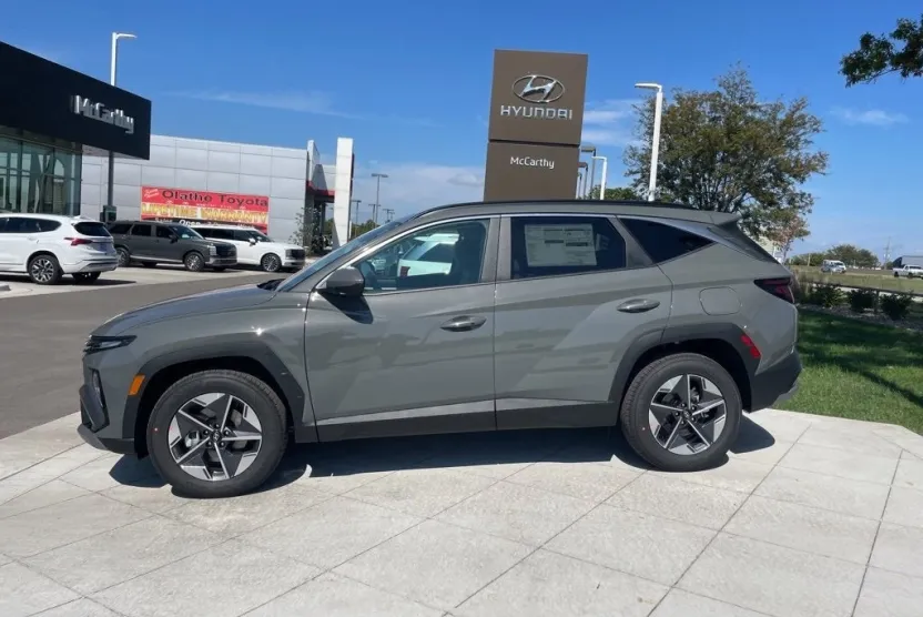 2026 Hyundai Tucson SEL photo 1