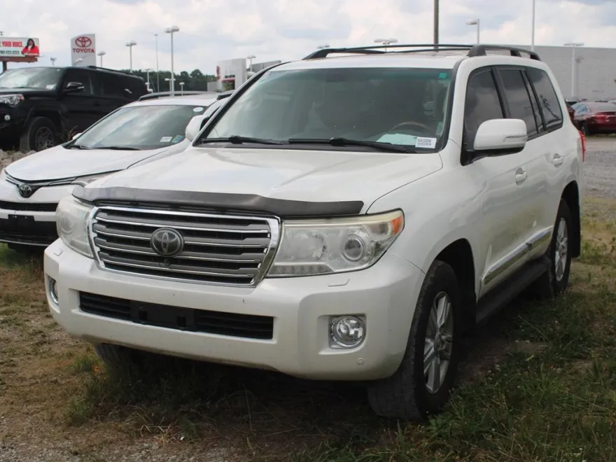 2013 Toyota Land Cruiser VX photo 1
