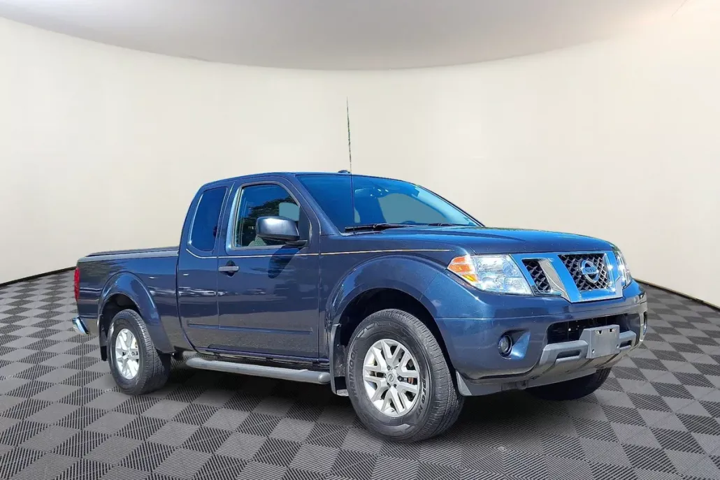 2017 Nissan Frontier SV photo 1