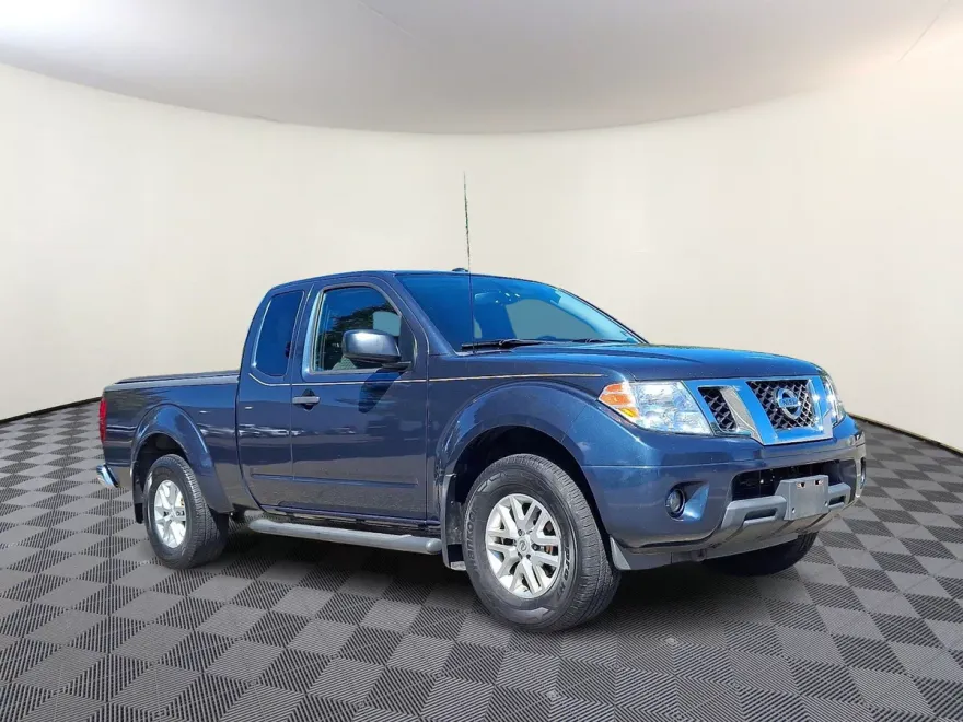 2017 Nissan Frontier SV photo 1