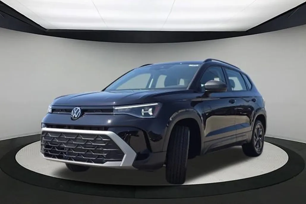 2025 Volkswagen Taos S photo 1
