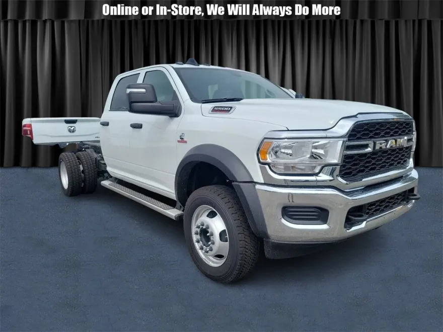 2024 Ram 5500 Tradesman photo 1