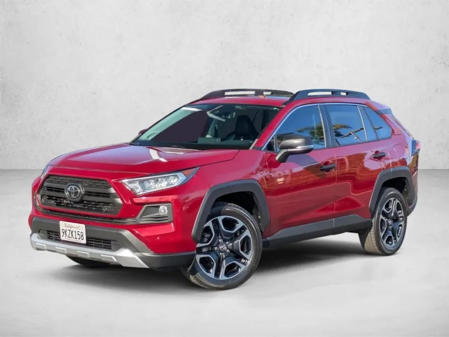 2019 Toyota RAV4 Adventure photo 1