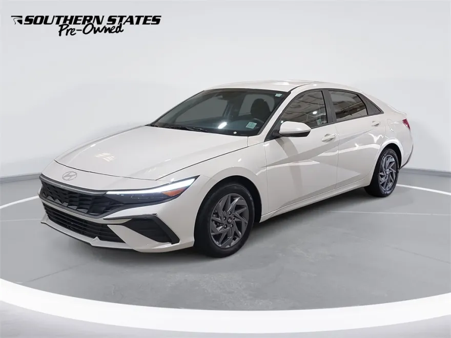 2024 Hyundai Elantra Hybrid Blue photo 1