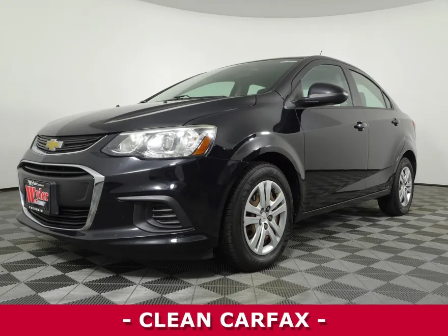 2017 Chevrolet Sonic LS photo 1