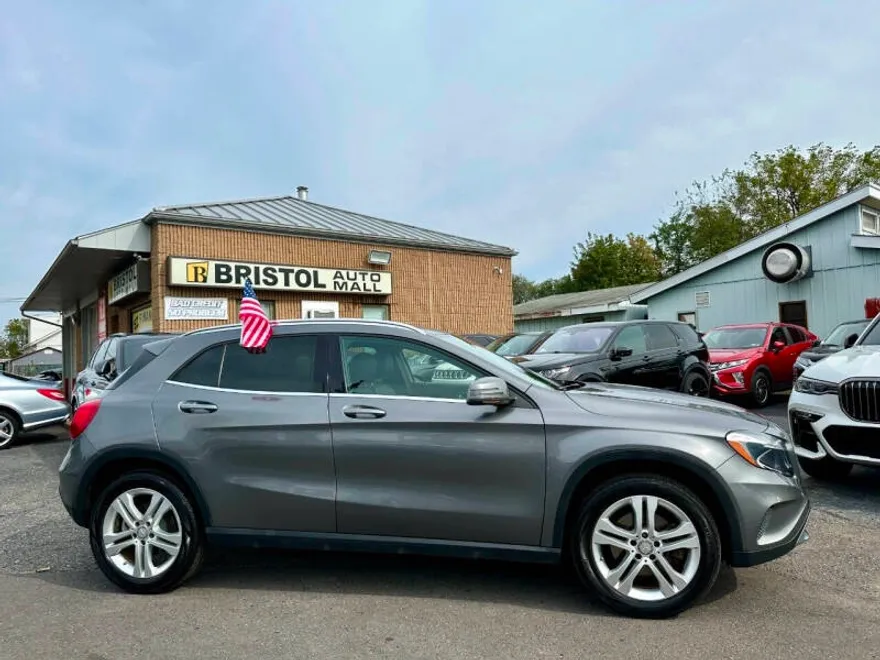 2016 Mercedes Benz GLA 250 4MATIC photo 1