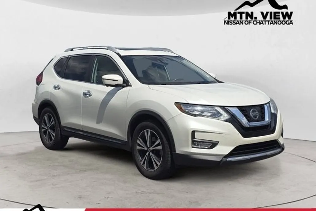 2017 Nissan Rogue SL photo 1