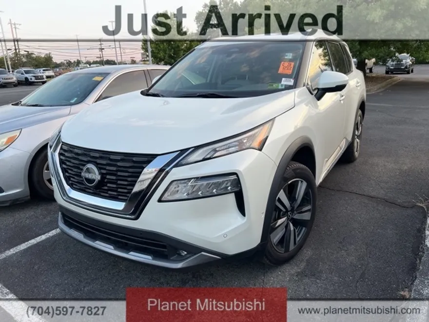 2023 Nissan Rogue SL photo 1