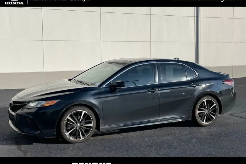 2018 Toyota Camry XSE photo 1