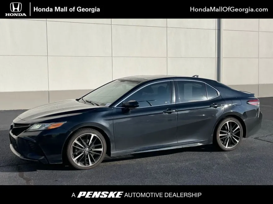 2018 Toyota Camry XSE photo 1