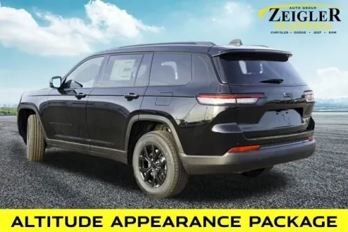 2025 Jeep Grand Cherokee Altitude photo 2
