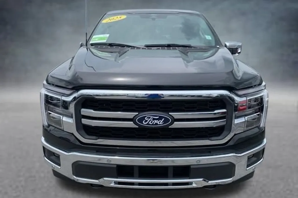 2025 Ford F-150 Lariat photo 1