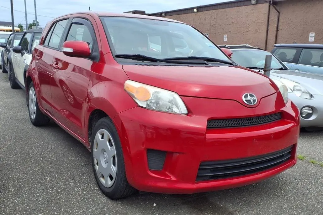 2010 Scion xD Base photo 1