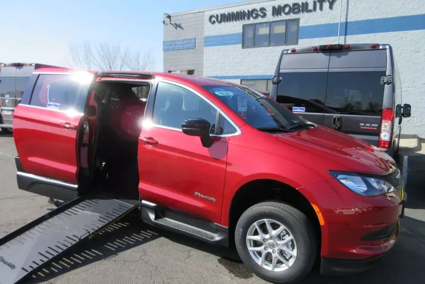 2025 Chrysler Voyager LX photo 1