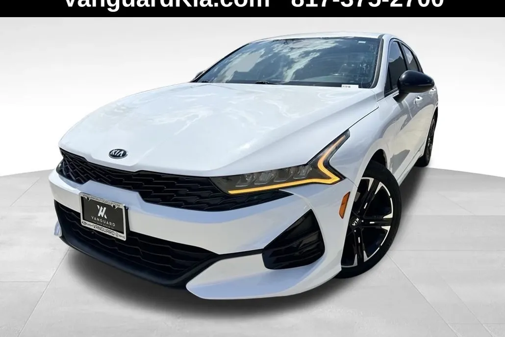 2021 Kia K5 GT-Line photo 1