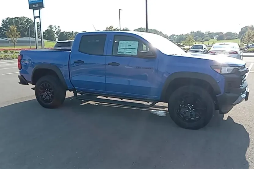 2026 Chevrolet Colorado Trail Boss photo 1