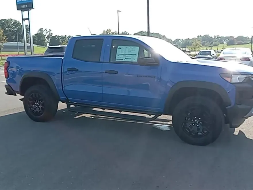 2026 Chevrolet Colorado Trail Boss photo 1