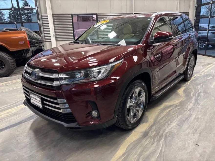2018 Toyota Highlander Hybrid Limited Platinum photo 1
