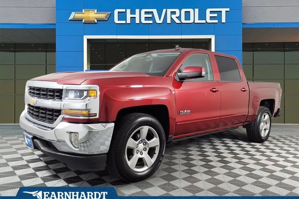 2018 Chevrolet Silverado 1500 LT photo 1