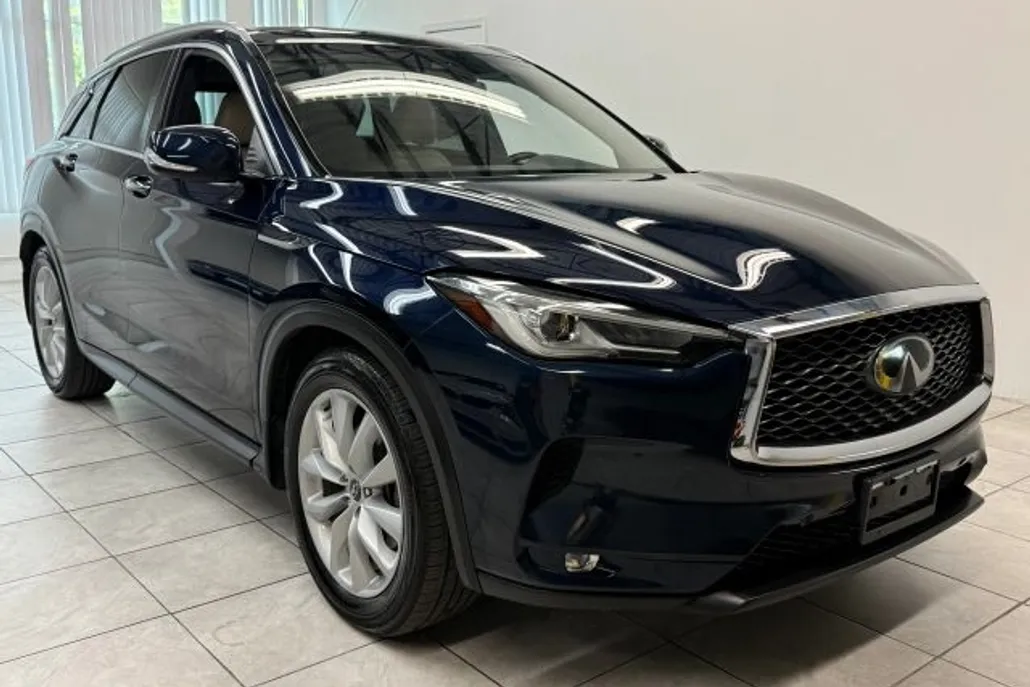 2019 Infiniti QX50 Essential SPORT photo 1