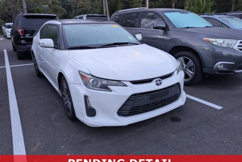 2014 Scion tC Base photo 1