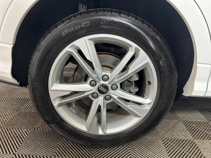 2021 Audi Q3 45 TFSI S line Premium photo 1